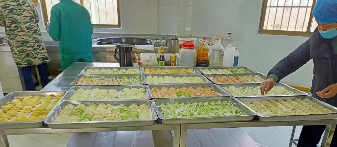 送料机厂冬至包饺子 送料机厂冬至包饺子