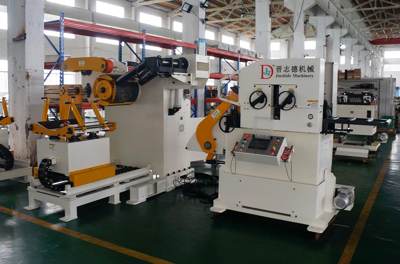 三合一送料机烤漆 三合一送料机烤漆