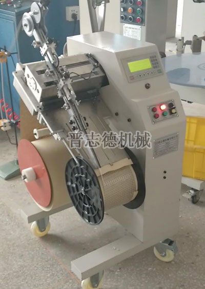 偏摆端子收料机